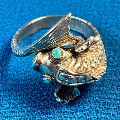 COOL SEA MONSTER RING UNMARKED BUT MOST LIKELY SILVER TURQUOISE EYES