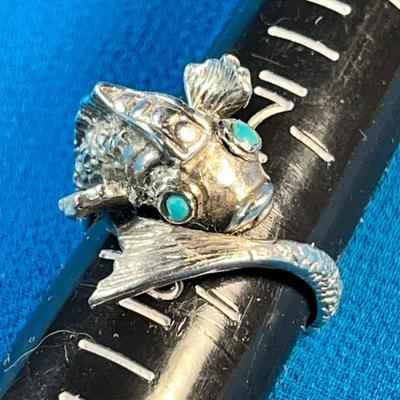 COOL SEA MONSTER RING UNMARKED BUT MOST LIKELY SILVER TURQUOISE EYES