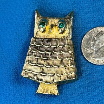 70's GOLDTONE OWL PIN WITH PERFUME SACHET COMPARTMENT AND GREEN RHINESTONE EYES by AVON
