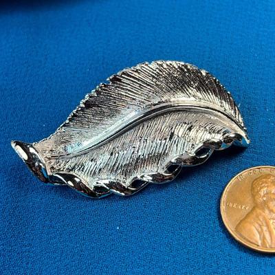 SHINY SILVERTONE LEAF PIN by GERRY'S 