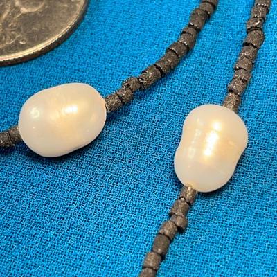 REAL NATURAL PEARLS WITH TINY BLACK STONE BEADS NECKLACE