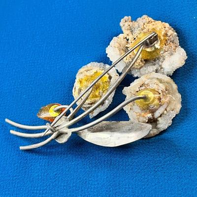 NATURE'S GLORY FANTASTIC ROCK CRYSTALLINE FORMATIONS SET IN SILVER FRAMEWORK PIN