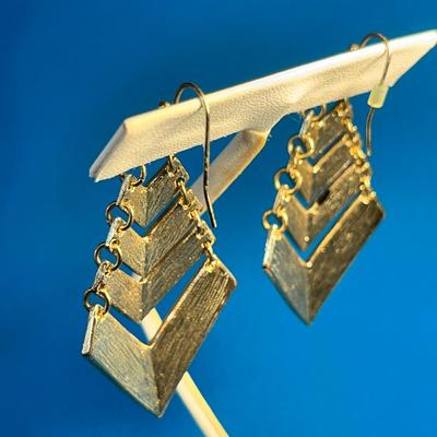 ELEGANT BLACK ENAMELED & OPENWORK GOLDTONE CHEVRON SEGMENTS EARRINGS