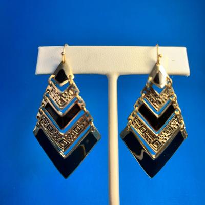 ELEGANT BLACK ENAMELED & OPENWORK GOLDTONE CHEVRON SEGMENTS EARRINGS