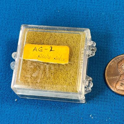 PURE SILVER CRYSTAL SHAPED LIKE A LEAF, IN CASE