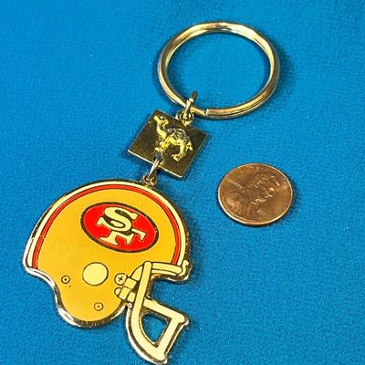 ENAMELED SAN FRANCISCO 49ers KEY CHAIN WITH CAMEL CHARM