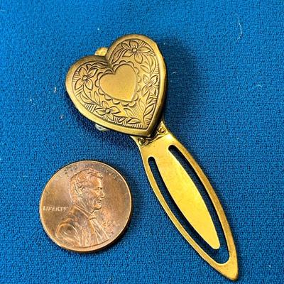 HEART SHAPED LOCKET BOOKMARK WITH INCISED DECORATION