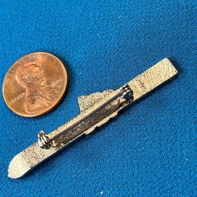 ENAMELED WHISTLER MOUNTAIN SKI RESORT PIN