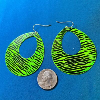 CRAZY 80's BRIGHT GREEN AND BLACK ZEBRA STRIPE DANGLE EARRINGS