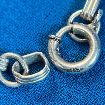 CHAIN LINK BRACELET UNMARKED BUT LIKELY SILVER