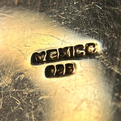 MODERNISTIC SILVER PENDANT NECKLACE WITH PALE TURQOISE INSET STONE, TWISTY CHAIN