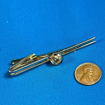 GOLDTONE KNOT TIE CLIP BY HICKOK