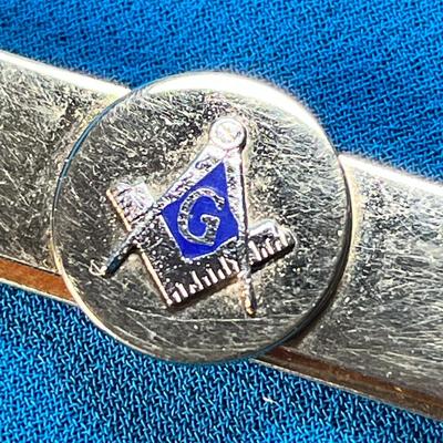 GOLDTONE ENAMELED MASONIC SYMBOL TIE BAR