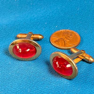 PINK STARBURST STONE GOLDTONE CUFFLINKS BY CORRECT QUALITY