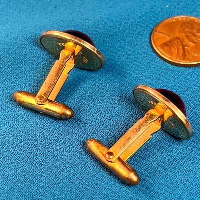 PINK STARBURST STONE GOLDTONE CUFFLINKS BY CORRECT QUALITY