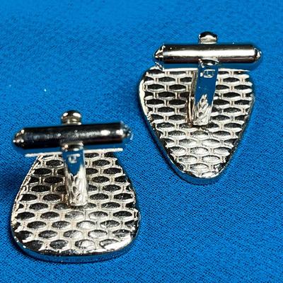 UNUSUAL INCISED FACE CUFFLINKS PINK LINES IN BLACK SURFACE