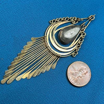 PRETTY INDIA INFLUENCED STONE INSET DANGLY NECKLACE PENDANT