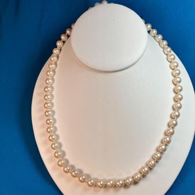 PINKISH FAUX PEARL NECKLACE, KNOTTED