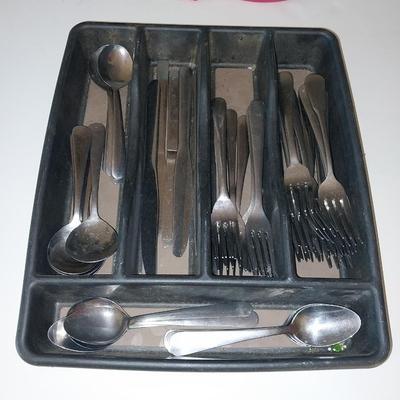 EATING UTENCILS WITH TRAY