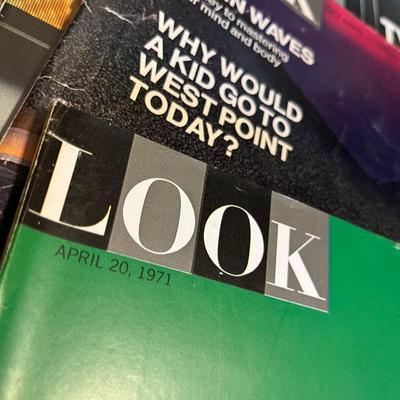 Vintage Look magazines