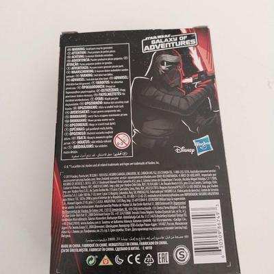 (NIB) STAR WARS ACTION FIGURES " REY" AND " KYLO REN"