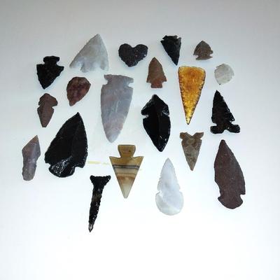 NICE VARIETY OF ARROWHEADS