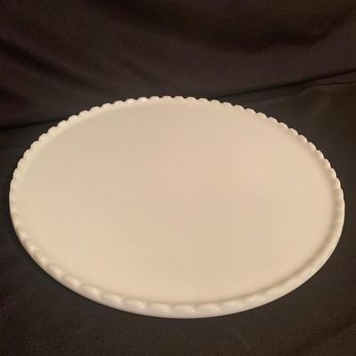 Ritter Company Scalloped Milk Glass Dental Instrument Tray (B2-KW)