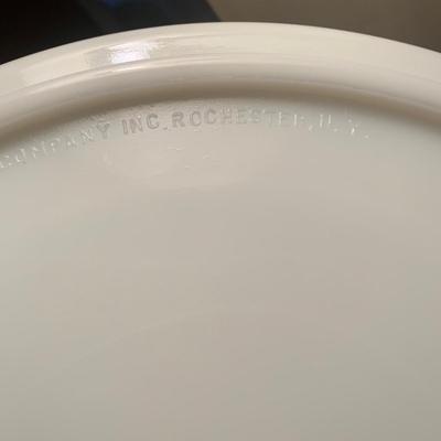 Ritter Company Scalloped Milk Glass Dental Instrument Tray (B2-KW)