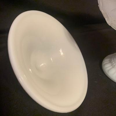 Portieux Dragon-pattern Milk Glass Candy Dish (B2-KW)