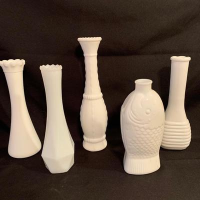 Indiana Glass Co. Milk Glass plus More (B2-KW)