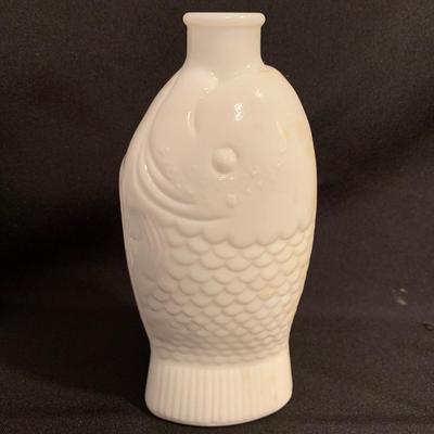Indiana Glass Co. Milk Glass plus More (B2-KW)