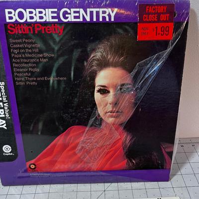 2 Bobbie Gentry Albums 