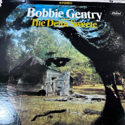2 Bobbie Gentry Albums 