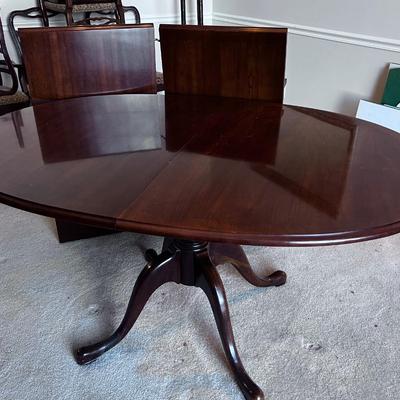 OVAL Queen Anne Dining Table Has 2 Leaves And Table Pad for protection. 