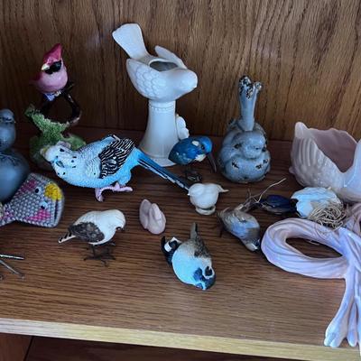 Collection of birds including a Lenox Swan 