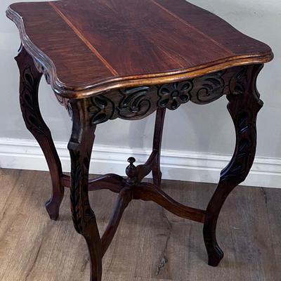 Side Table Walnut Veneer Top 