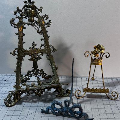 Easel Frame Holders 