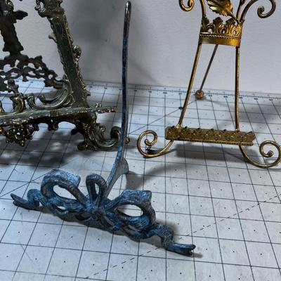 Easel Frame Holders 