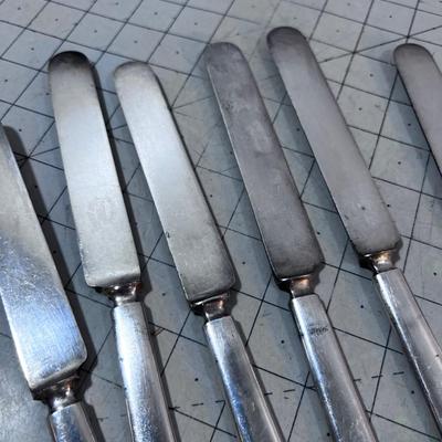 W M Rogers 3 piece Service for 6 Silver Plate 