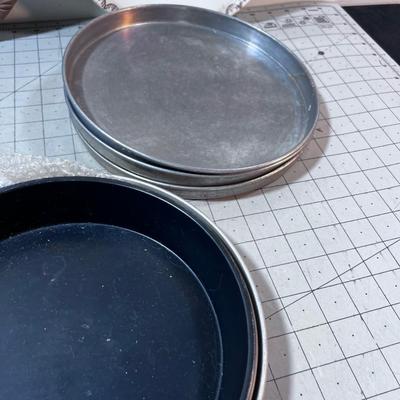 Cake & Pie Pans 