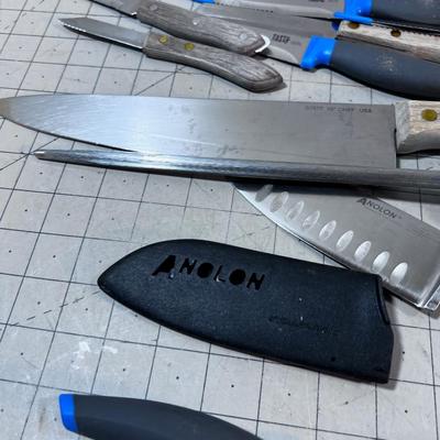 Tray of Kitchen Knives 