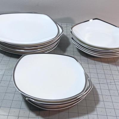 FINE Bone China, Pattern Solitaire 