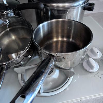 Cook Ware: Sauce Pans, Stock Pot and Fry Pants, Extra lid etc. 