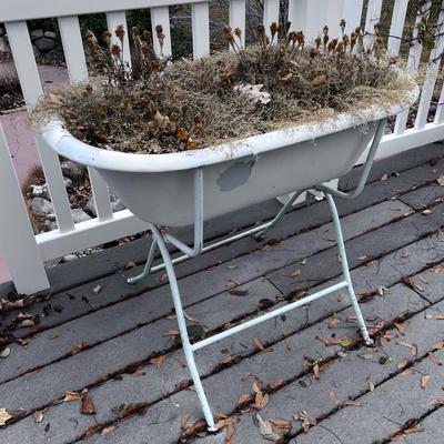 Wash Tub Planter, With Dirt in it!