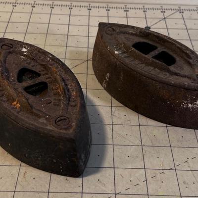 2 Cast IRONS No handles