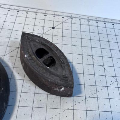 2 Cast IRONS No handles