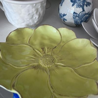 Ceramic Lot: Bowls, Vase and Planters 