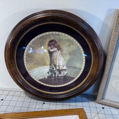 4 Pieces of Decorator Items, Plate & Pictures