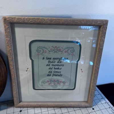 4 Pieces of Decorator Items, Plate & Pictures