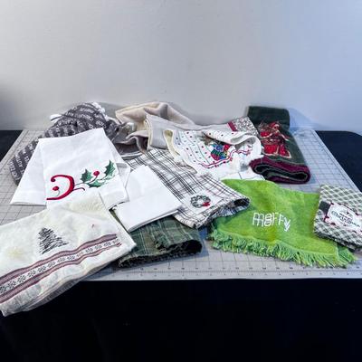 Holiday Towels 